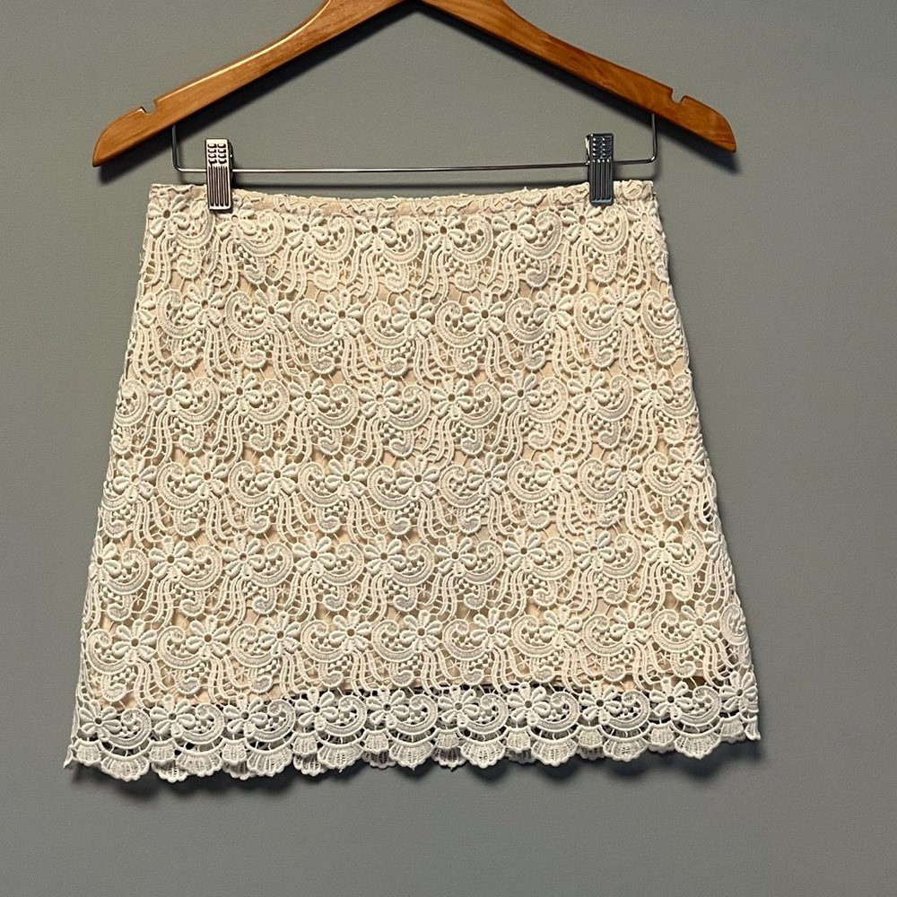 Zara Lace / Crochet White / Cream Mini Skirt Size Small - Picture 2 of 6